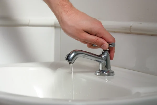 Diagnostic de la pression d&rsquo;eau : identifier les problèmes efficacement